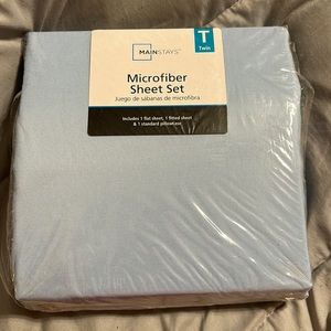 New twin sheet set. Light blue.